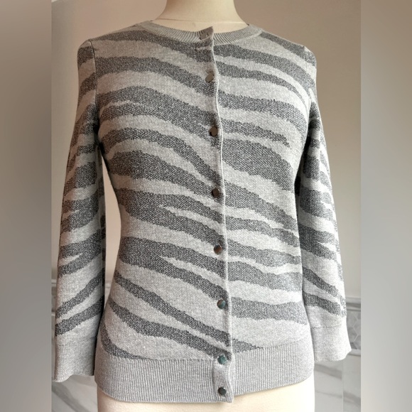 Banana Republic Animal Print Gray and Silver Lurex Cardigan Sz S - Picture 5 of 9
